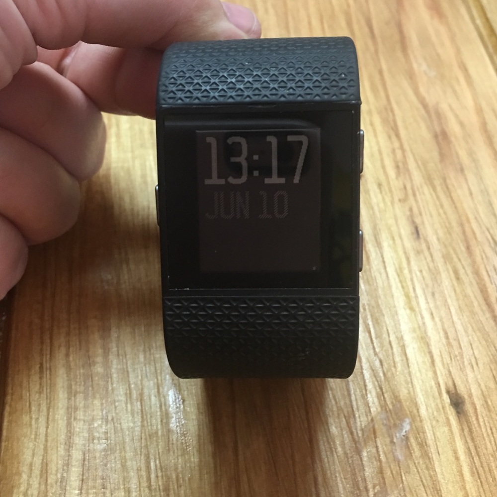 Fitbit Surge - image 2